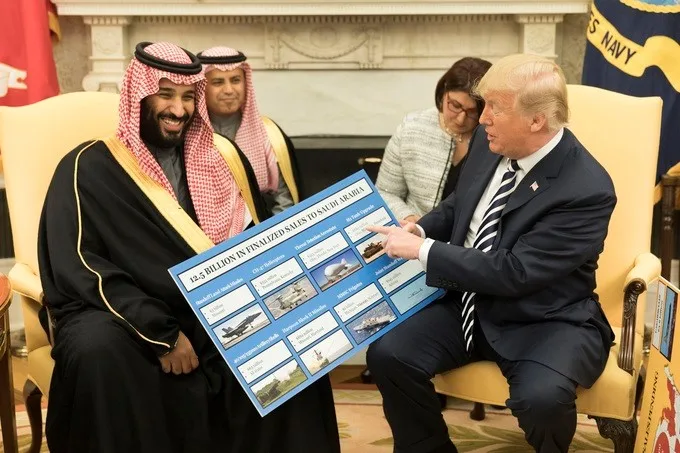 Trump aprueba pacto nuclear con Arabia Saudí