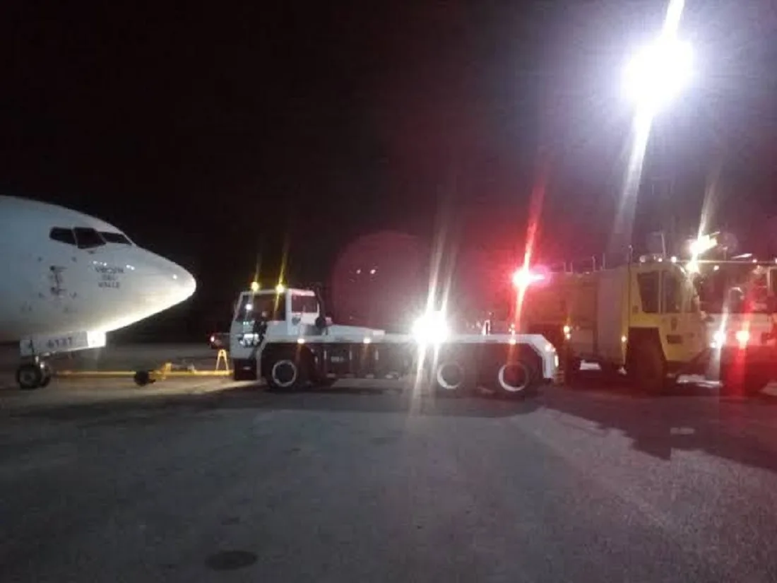 Nueve lesionados tras impacto de rayo en el aeropuerto de Valencia