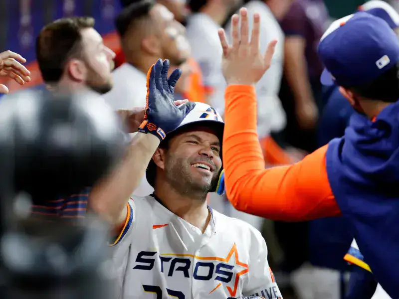 José Altuve conecta su séptimo jonrón en derrota de los Astros ante Detroit