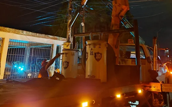 Instalan transformadores en comunidades de Carabobo
