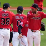 Guardians de Cleveland toman la delantera con victoria 3-2