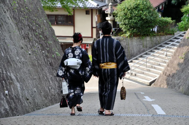 Jóvenes en Japón vuelven al casamentero para buscar pareja