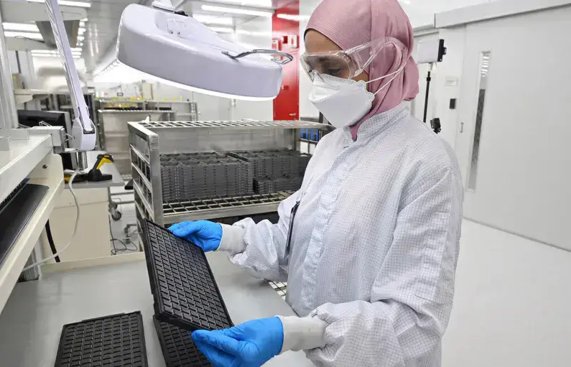 La escasez de memorias abre espacio a fabricantes chinos en el mercado global