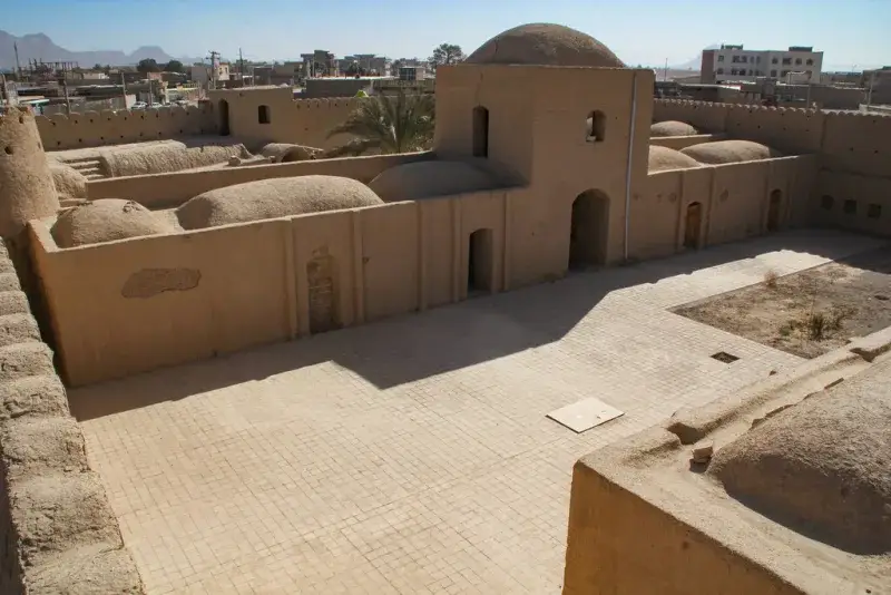 Arquitecto egipcio diseñó pueblos que “sudan” para vencer el calor