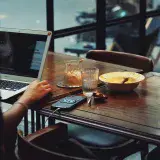 El microshifting gana terreno como alternativa a la jornada laboral de ocho horas