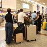 Migración cobra 2.000 pesos por verificar impedimento de salida