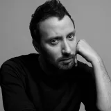 Saint Laurent despide a Vaccarello tras 10 años de auge