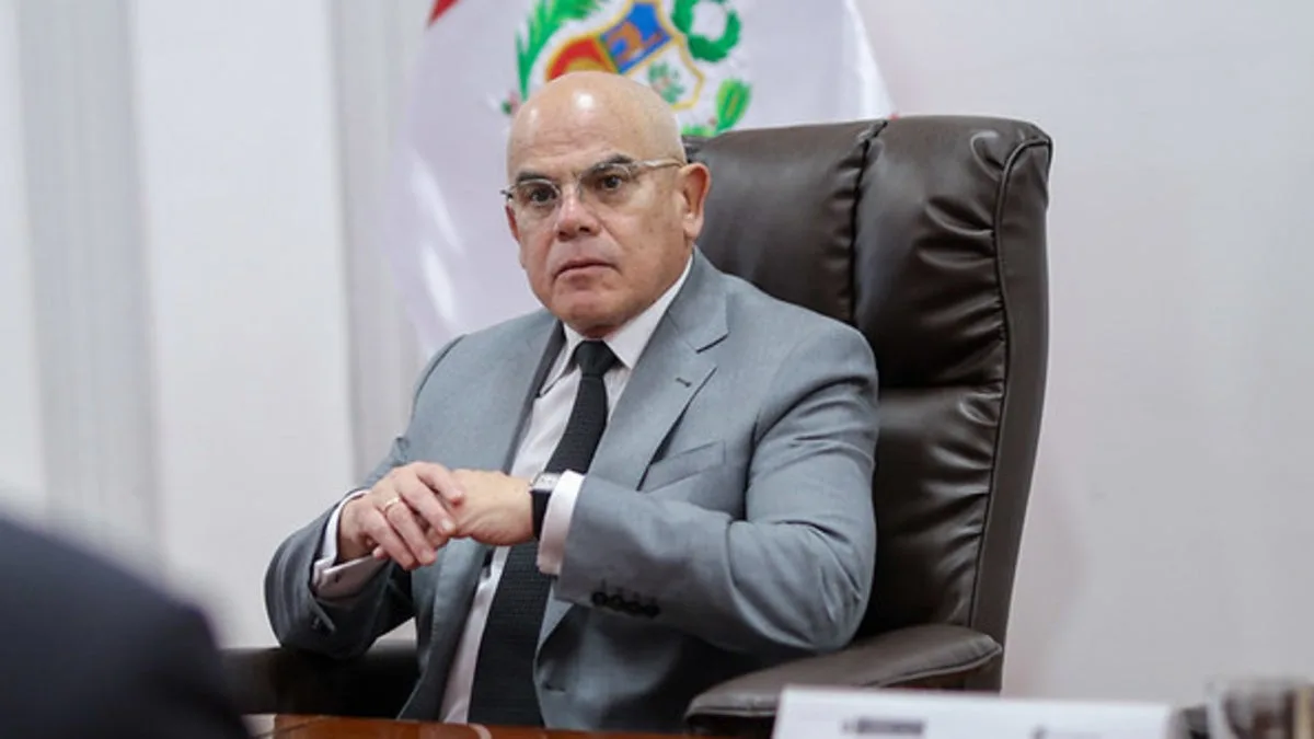 Álvarez quiere revisar en El Salvador la ofensiva de Bukele