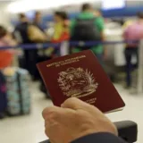 Saime bloqueará la salida si el pasaporte está dañado