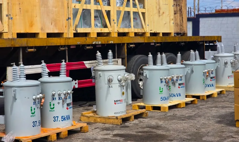 Entregan 150 transformadores eléctricos en Maracaibo
