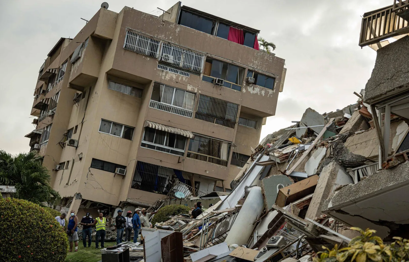 La identificación de víctimas tras el sismo se convierte en una nueva tragedia para las familias