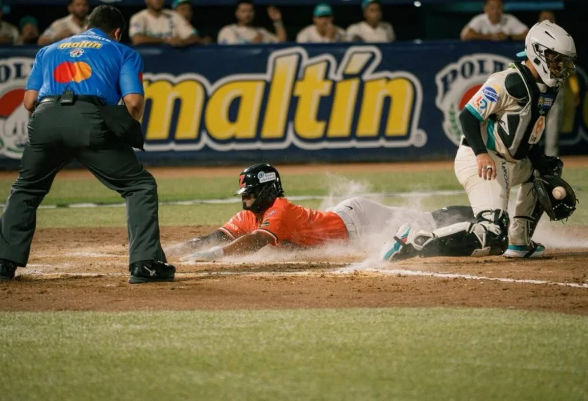 Zulia dominó a Bravos con 10 hits y triunfo 6-1