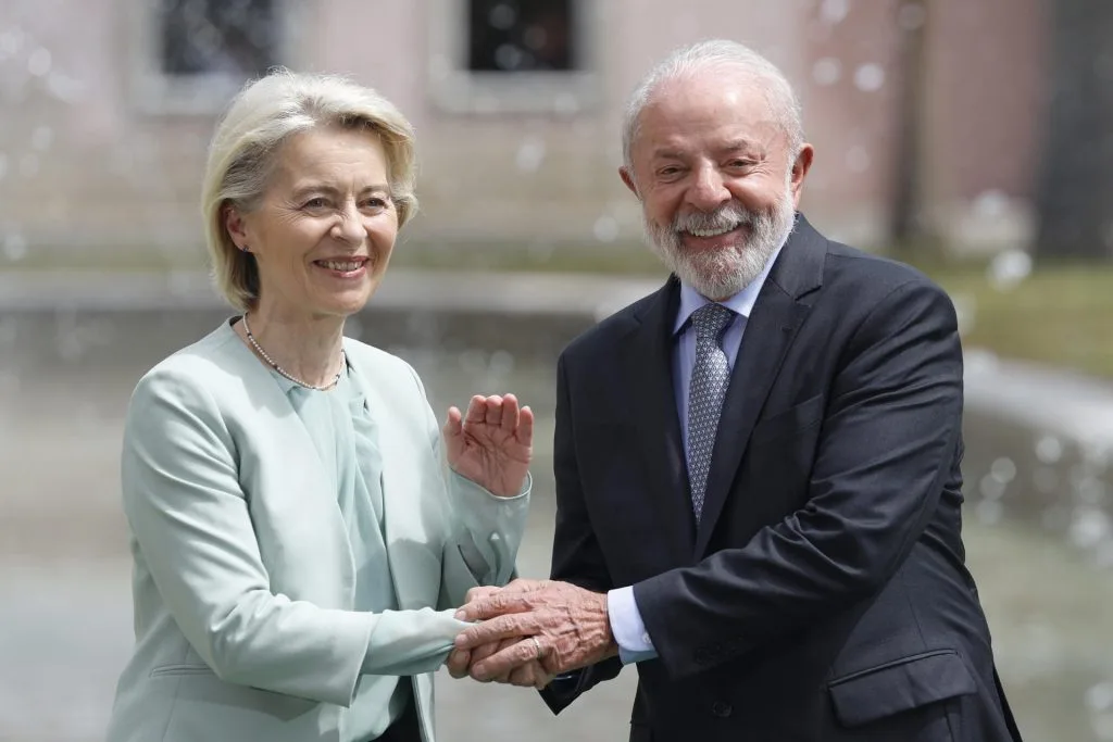 Lula se impone y frena la ola derechista en Brasil