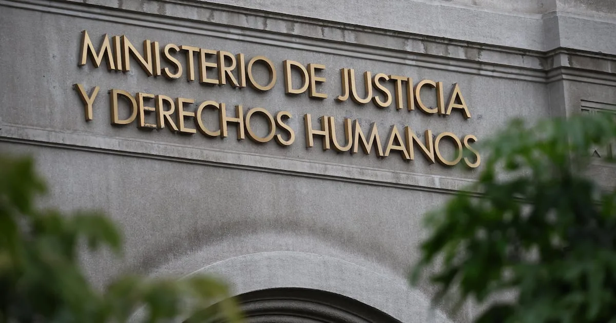 Senadores chilenos proponen eliminar rebajas de condena