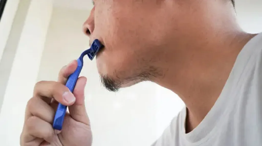 Rutinas simples y consulta médica: claves para la piel adolescente
