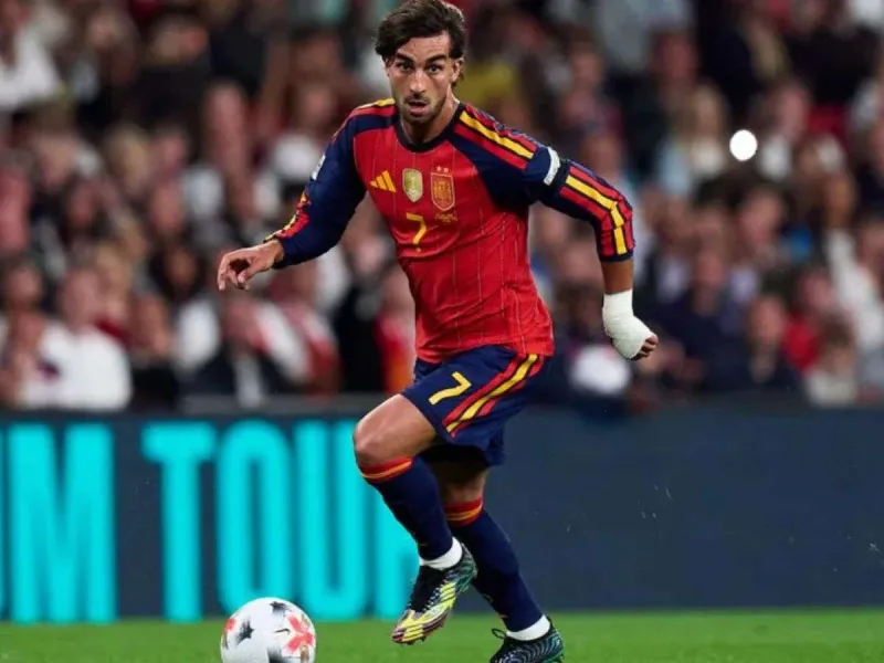 Luis de la Fuente retira a Ferran Torres por lesión