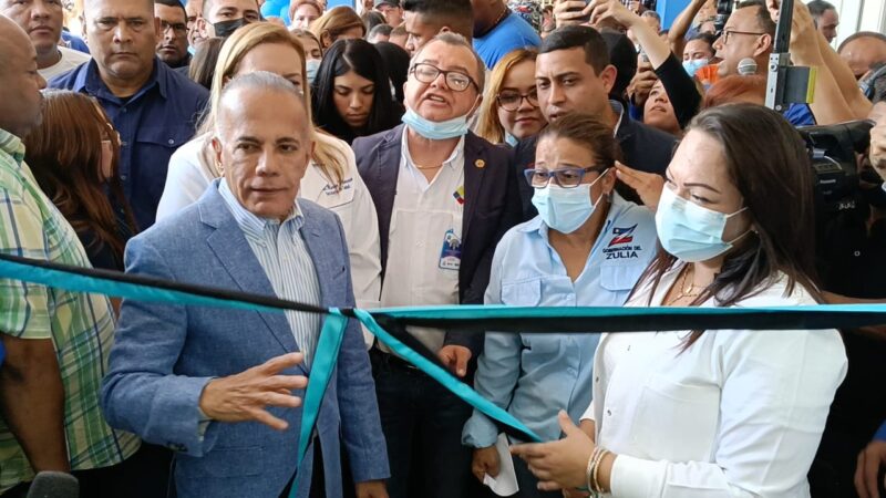 Rosales inaugura centro clínico ambulatorio y continua consolidando su modelo de salud en el Zulia