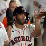 José Altuve logra el tercer lugar histórico en extrabases