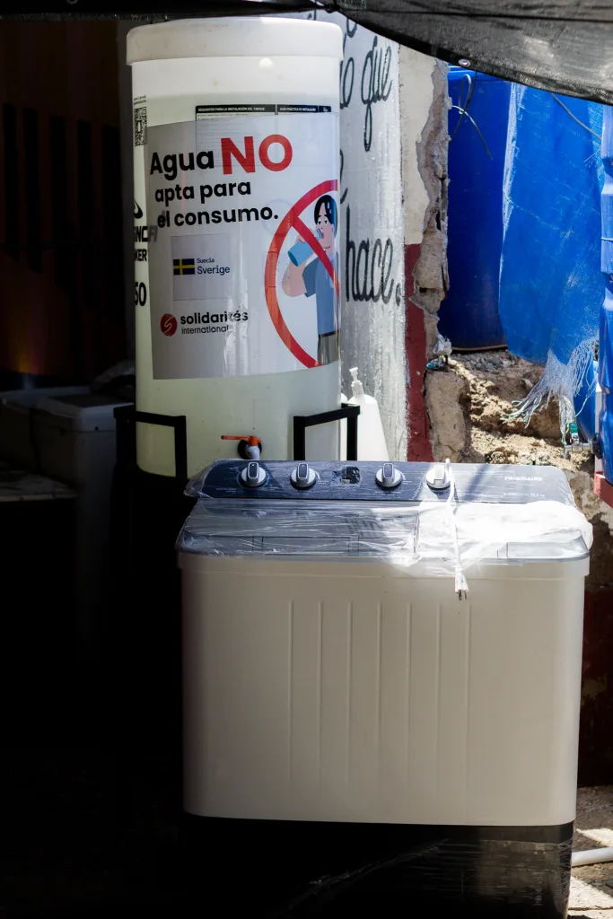 Sonrisa Grande sigue entre carpas y daños tras cuatro meses