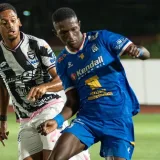 Tauro FC ganó 3-1 y estrenó el FVS en la LPF