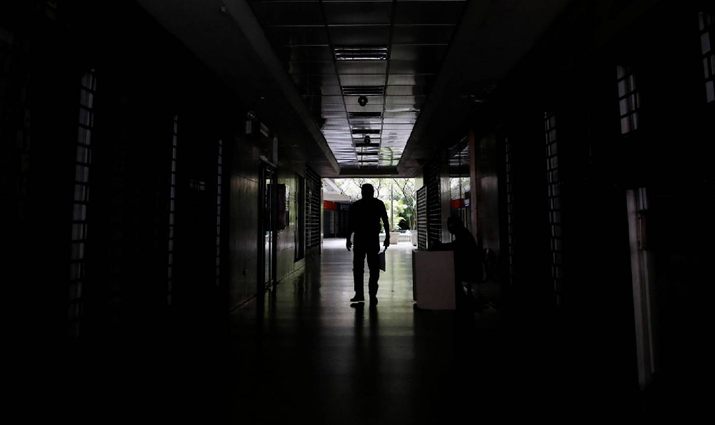 Reportan más de 10 bajones durante la tarde en varios estados del país