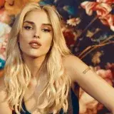 Elena Rose abre la gira 'Tropitour' de Karol G en EE. UU