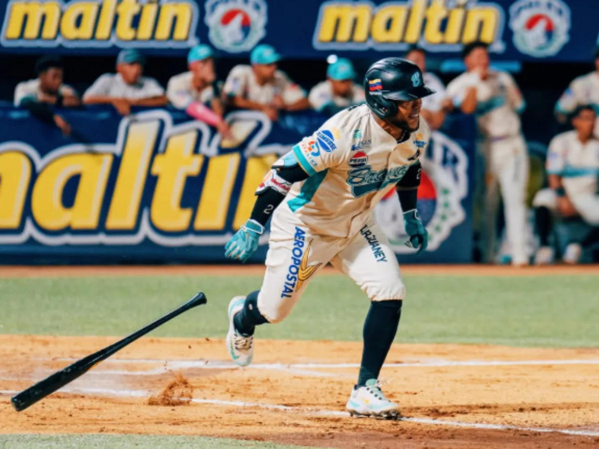 Bravos castigó a Tiburones con 14 hits y ganó 10-2