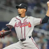 Bravos de Atlanta apuestan por Ray Kerr para el tercer juego