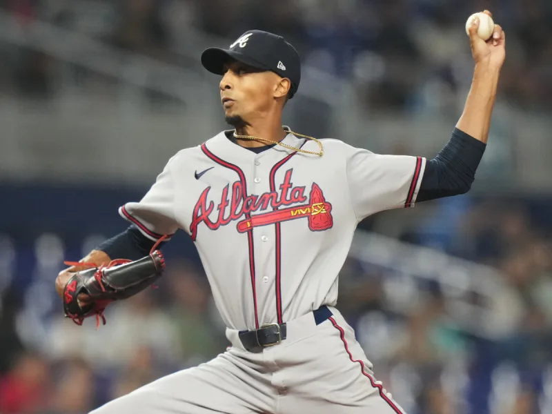 Bravos de Atlanta apuestan por Ray Kerr para el tercer juego