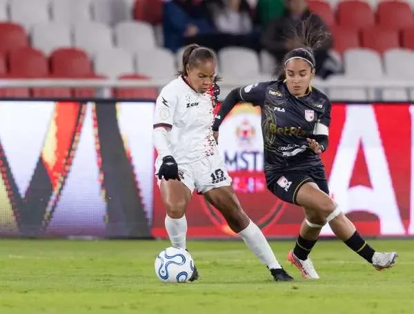 Caracas FC Femenino jugó en Quito tras una demora de visas