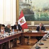 Gremios peruanos presionan por poderes contra el delito y El Niño