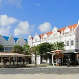 Archivo:Plaza Daniel Leo, Oranjestad, Aruba - febrero de 2020.jpg