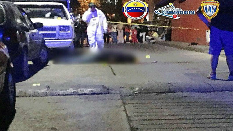 Detenido hombre que mató a otro que robaba baterías de carros