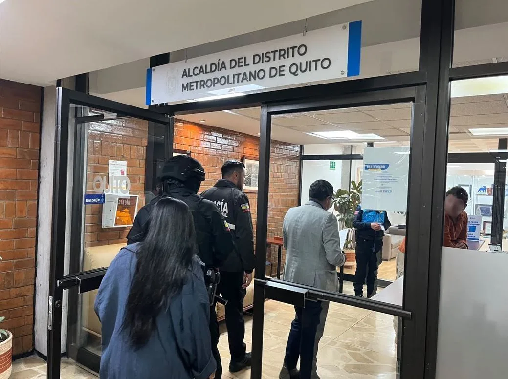 Quito: tres allanamientos investigan contratos por más de $4 millones