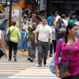 Encuesta: 65% prefiere esperar antes de votar en Venezuela