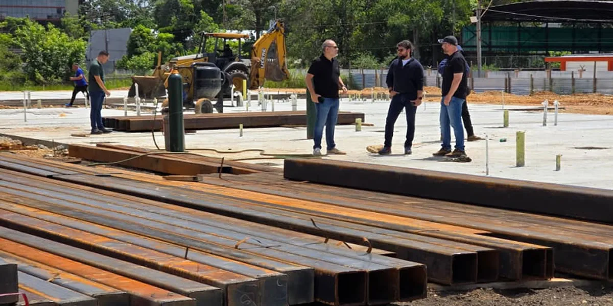 Inspeccionan obra del Complejo Educativo Vicente Salias