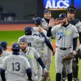 Rays toman ventaja 3-2 y vuelven a Tampa Bay
