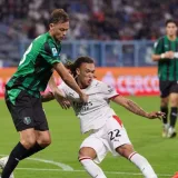 Milan rescata un punto y mantiene su invicto en Serie