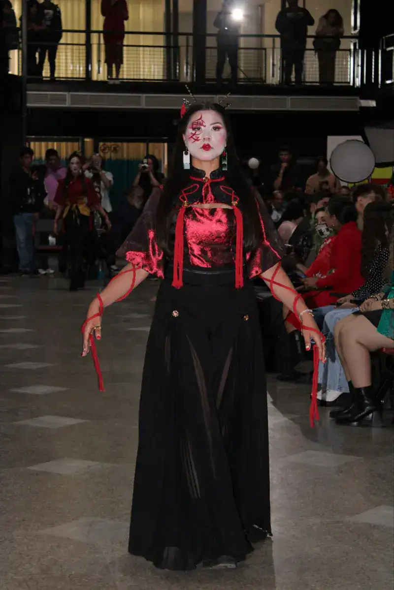 Desfile asiático Hézú reunió moda, danza y talento marabino en el Camlb