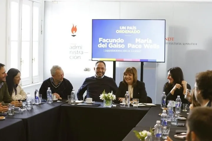 Carrió descarta pacto con el peronismo y la CC busca salida