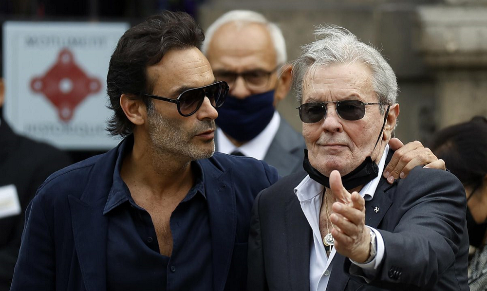 Salud de Alain Delon resquebraja la unidad de su familia