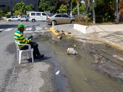 Derrame de aguas residuales afecta a Mata Hambre
