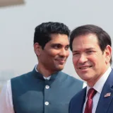 Rubio busca en Jamnagar salida para el crudo venezolano