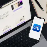 Citi rebaja a Nubank, pero el consenso aún ve un alza cercana al 40%