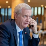 Kast y Burnham conversan sobre Malvinas, defensa y comercio
