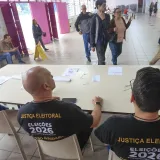 Lluvias y fallas afectan la jornada electoral en São Paulo