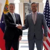 Delegación de EE. UU. tantea comercio bilateral en Caracas