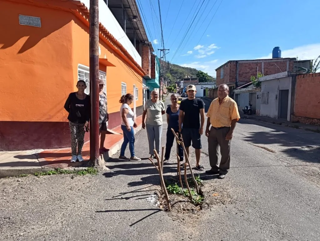 Cuatro motos chocaron en la avenida Venezuela de San Antonio