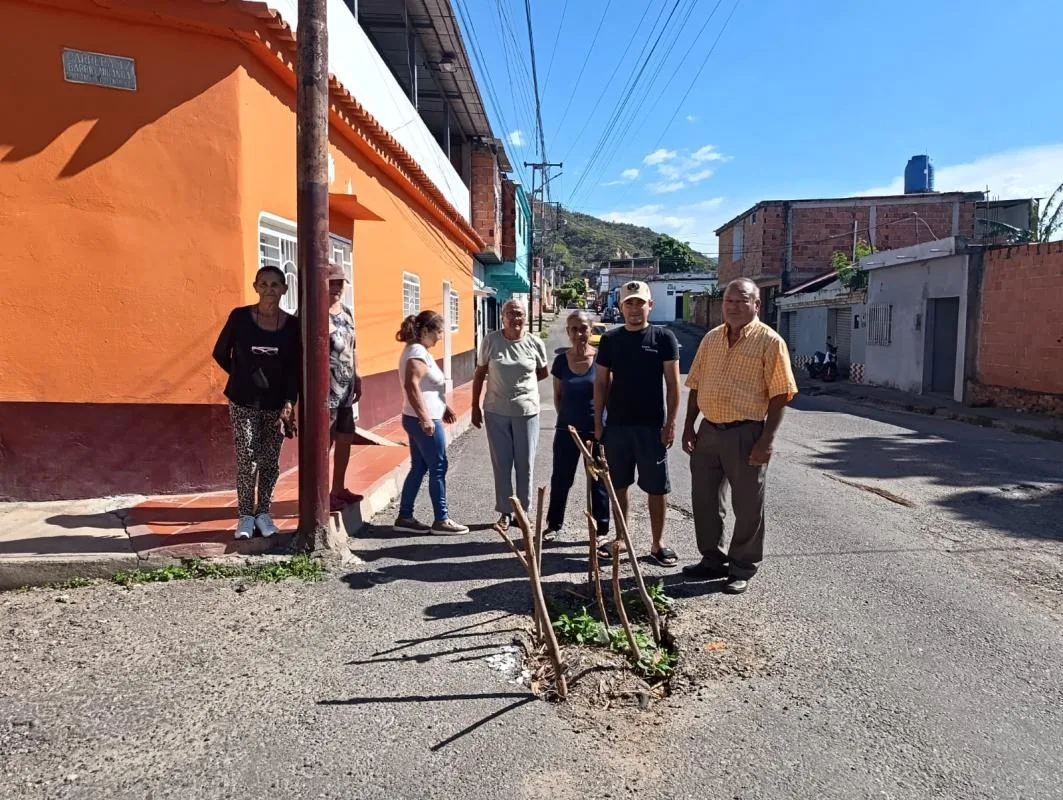 Cuatro motos chocaron en la avenida Venezuela de San Antonio