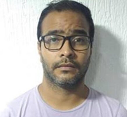 
				Vendió la casa de su padre forjando un documento			